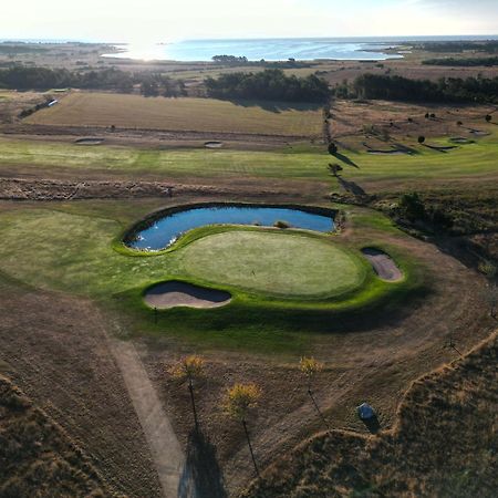 Naer Golfklubb Stugbyn Hotel Ljugarn ภายนอก รูปภาพ
